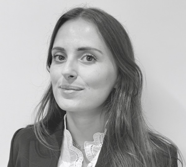 Mathilde Jouniaux : Analyste - Lajus & associés